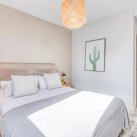 Hanami Mesas Homes B2 *